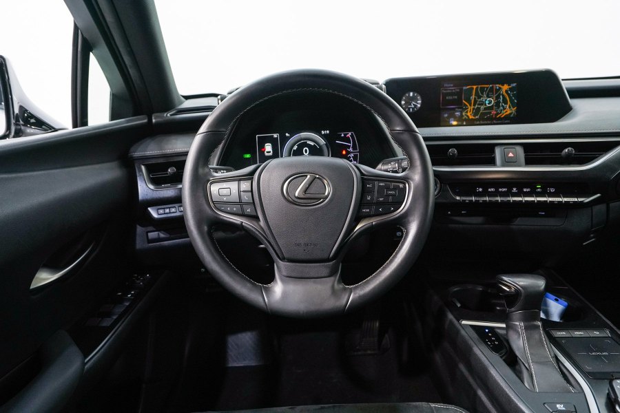 Lexus UX Híbrido 2.0 250h Business Navigation 17