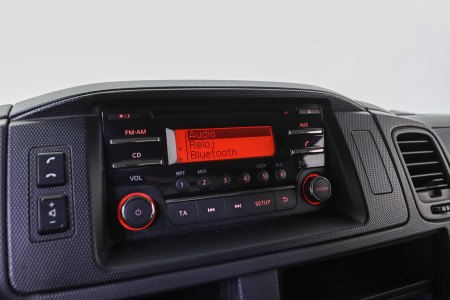 Nissan NT400 Diésel 35.13/2 Básico AA CAL Cab Abatible Media 24