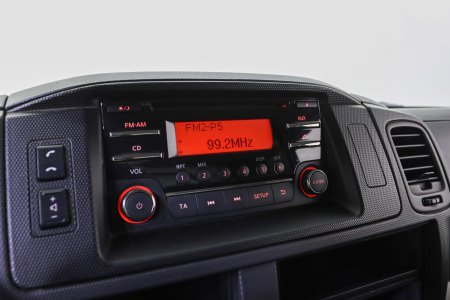 Nissan NT400 Diésel 35.13/2 Básico AA CAL Cab Abatible Media 26
