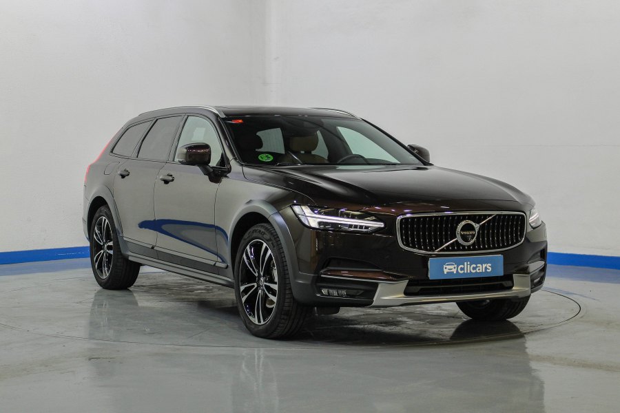 Volvo V90 Cross Country Diésel 2.0 D4 AWD Pro Auto 3