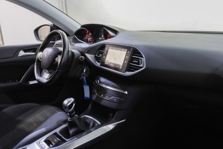 Peugeot 308 Diésel 5p Allure 1.5 BlueHDi 96KW (130CV) 31