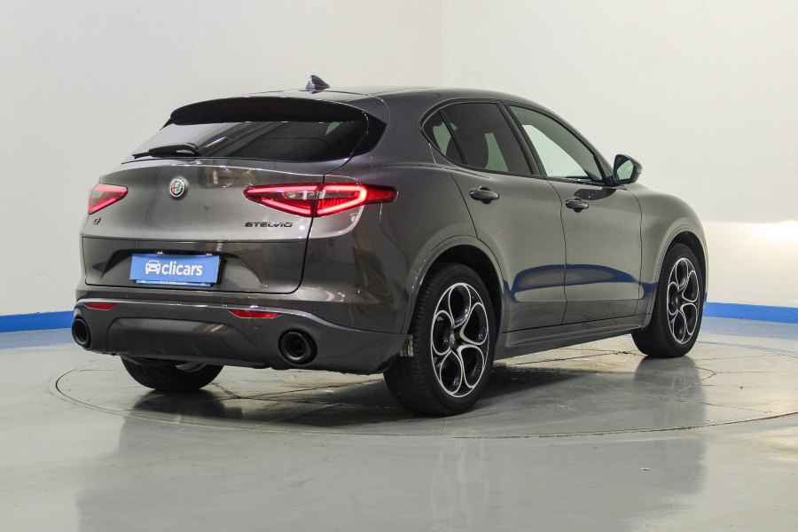 Alfa Romeo Stelvio Diésel 2.2 Diésel 154kW (210CV) Veloce Q4 5