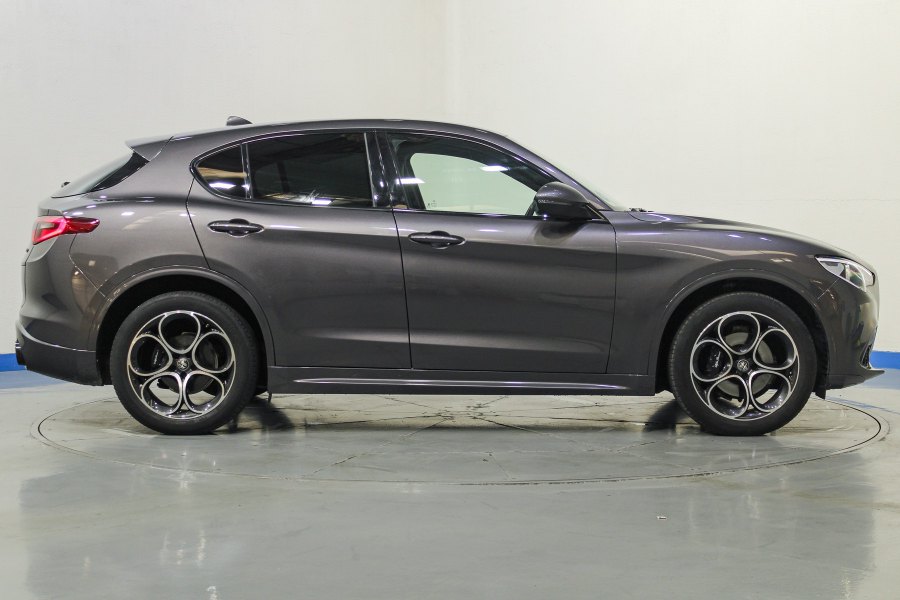 Alfa Romeo Stelvio Diésel 2.2 Diésel 154kW (210CV) Veloce Q4 6