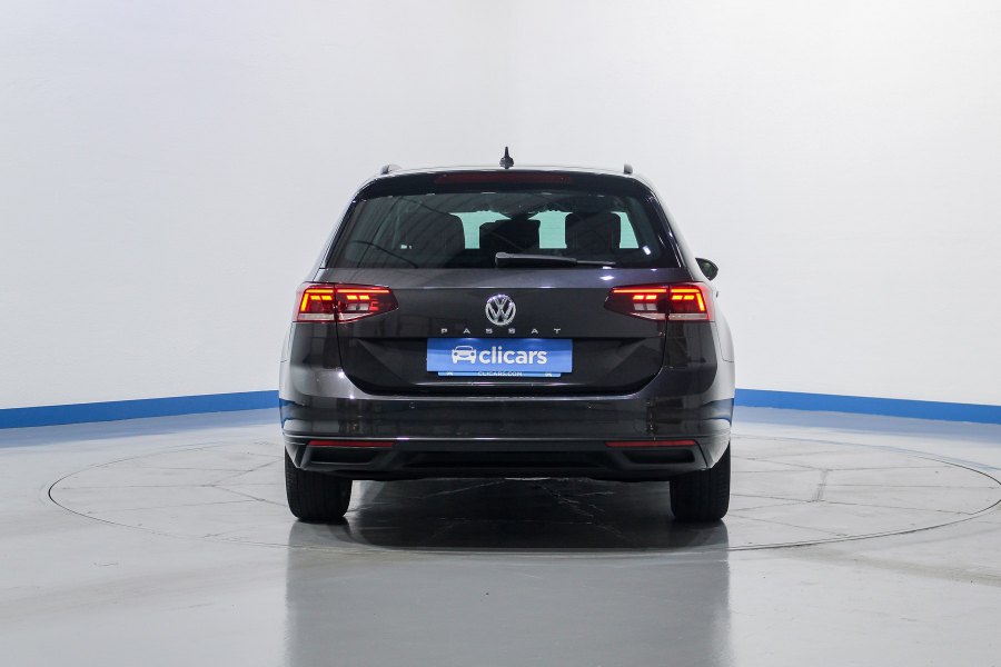 Volkswagen Passat Diésel Variant Executive 2.0 TDI 110kW (150CV) 3