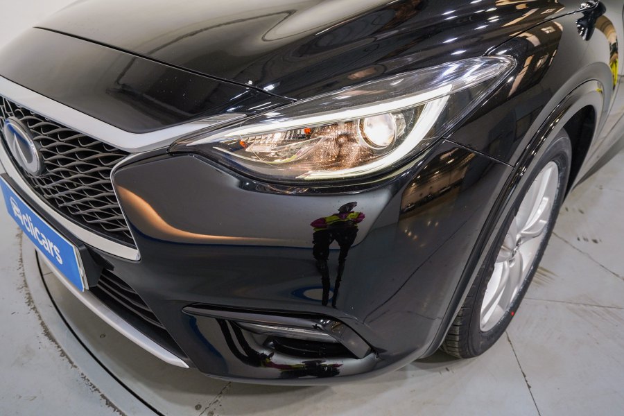 Infiniti Q30 Diésel 1.5D PREMIUM 9