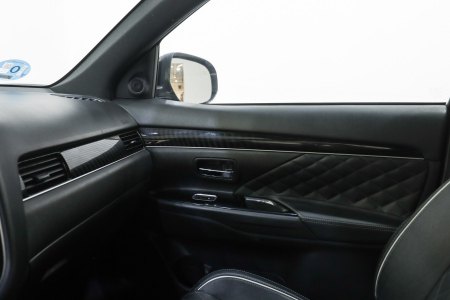 Mitsubishi Outlander Híbrido enchufable 2.4 PHEV Kaiteki Auto 4WD 34
