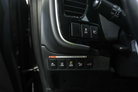 Mitsubishi Outlander Híbrido enchufable 2.4 PHEV Kaiteki Auto 4WD 27