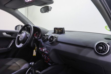 Audi A1 Gasolina 1.0 TFSI Adrenalin 33
