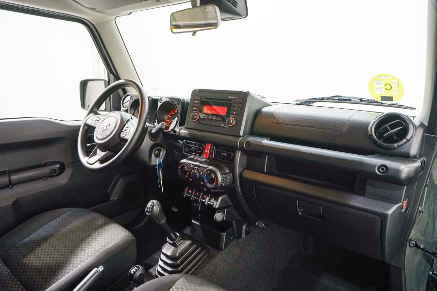 Suzuki Jimny Gasolina 1.5 PRO 5MT 29