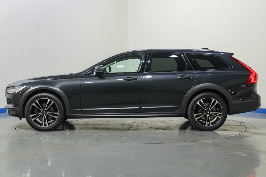 Volvo V90 Cross Country Diésel 2.0 D4 AWD Pro Auto 7