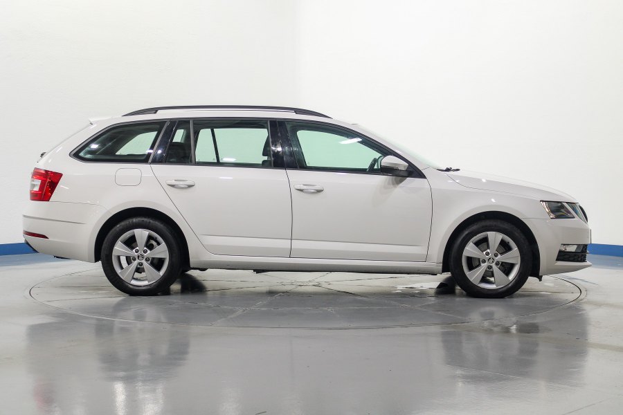 Skoda Octavia Diésel Octavia Combi 1.6TDI CR Ambition 6