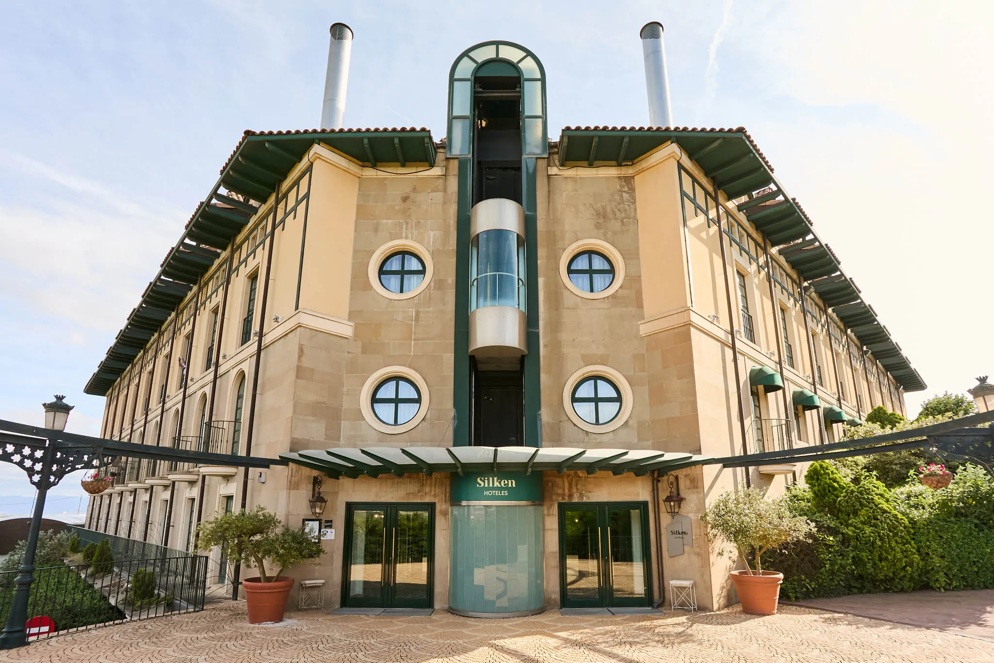 Laguardia Hotel