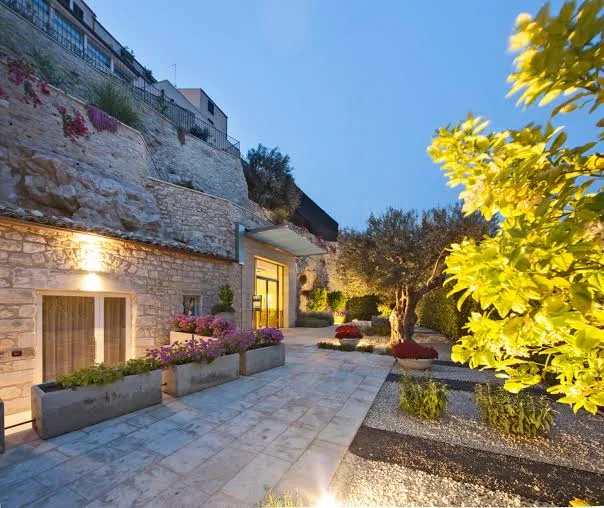 Ragusa Hotel