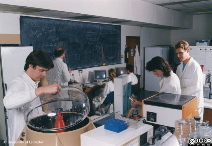 Bio chemistry lab, Maurice Shock Building, 1996