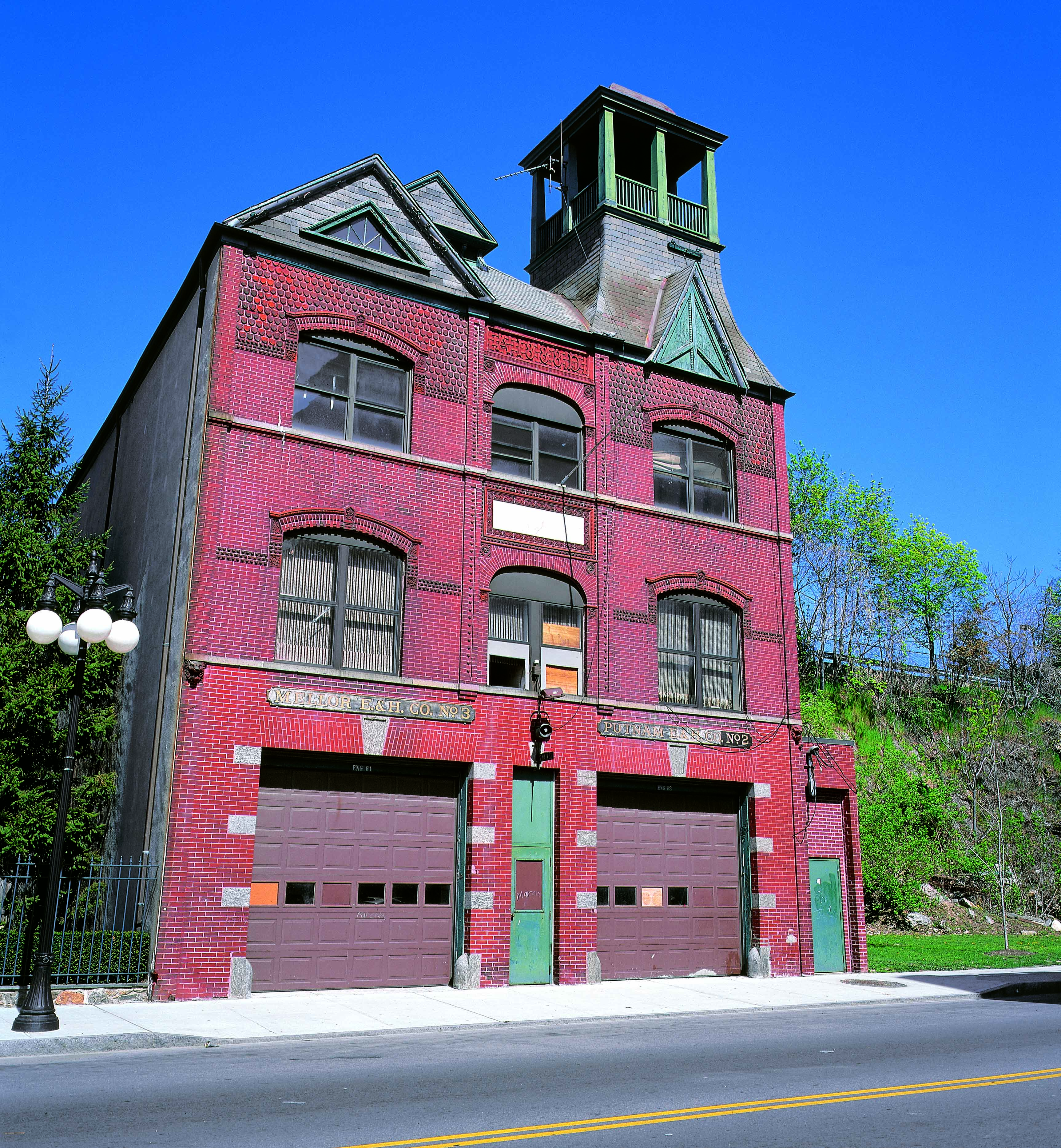 Putnam and Mellor Engine and Hose Company Firehouse, circa 2000.