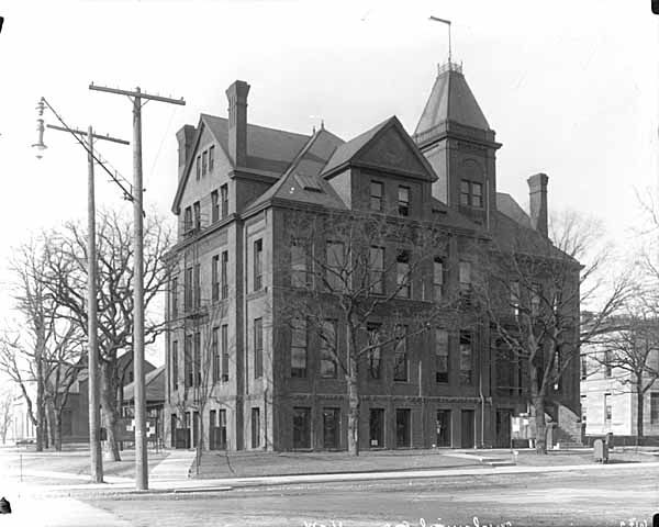 Eddy Hall in 1914