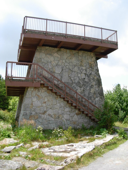 The Summit Observation Tower allows one to see all around the view of the knob. It also has toilets, benches, and grills for visitors to use. 