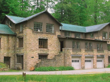 Current building of the Pine Mountain Settlement School.