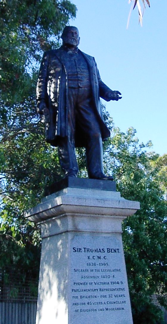 Thomas Benton Hoover statue in Fossil Oregon