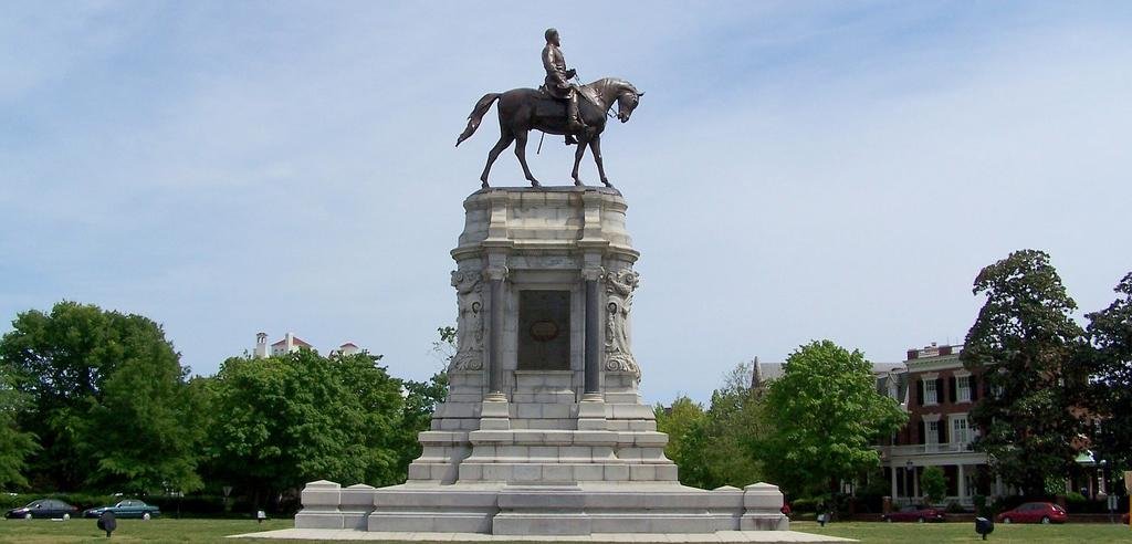 General Robert E. Lee Monument