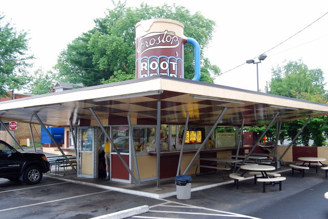 This is Frostop Drive-In. The root beer on top is its logo. 