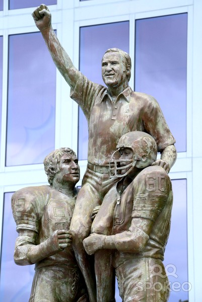 The Don Shula statue