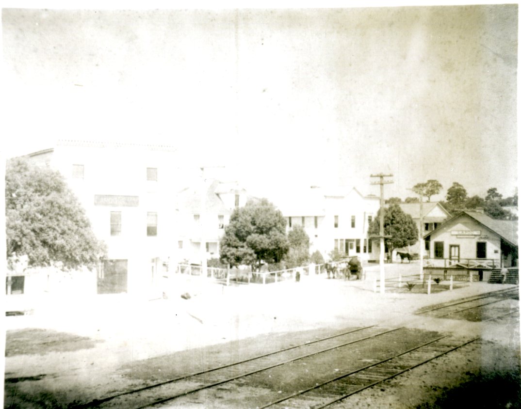 Largo Depot, far right, and tracks, Largo, Florida, undated.