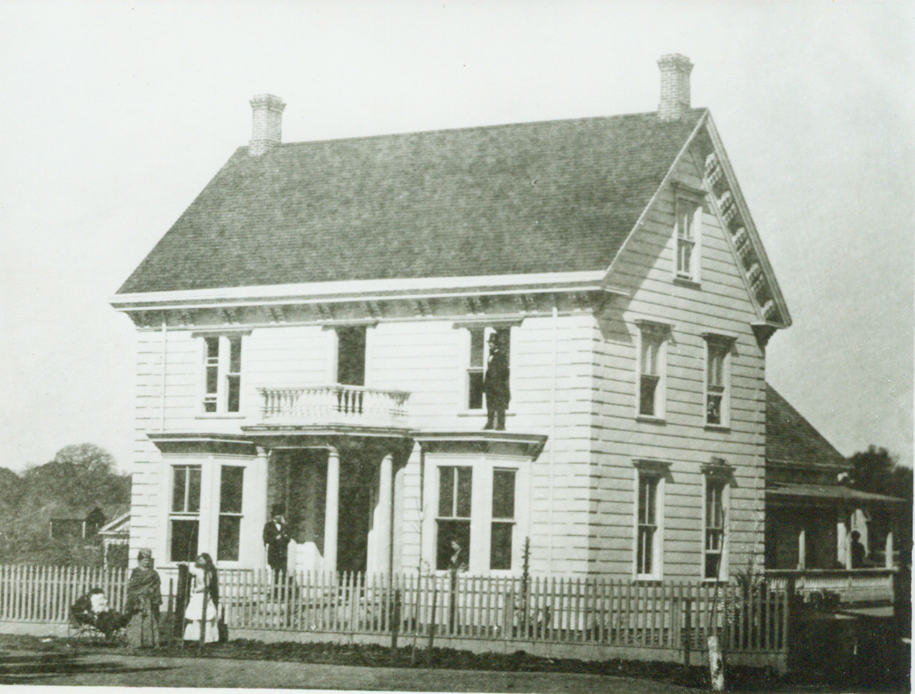 Marshall residence at the corner of North and Sheridan (Fitch) Streets, 1872. 