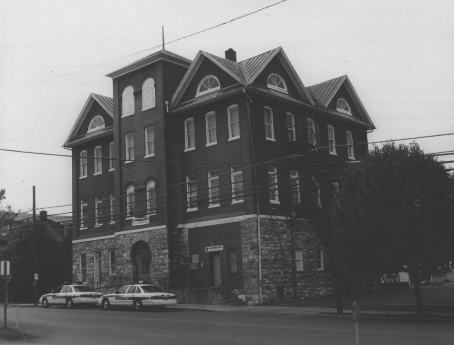 Ranson City Hall (2001)