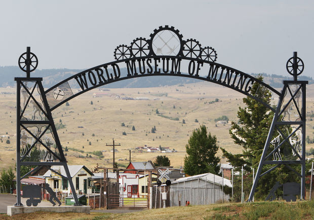 The entrance the museum site
