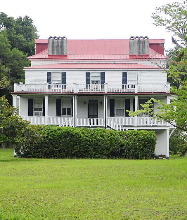 Ebenezer Coffin built this plantation in the early 1800s.