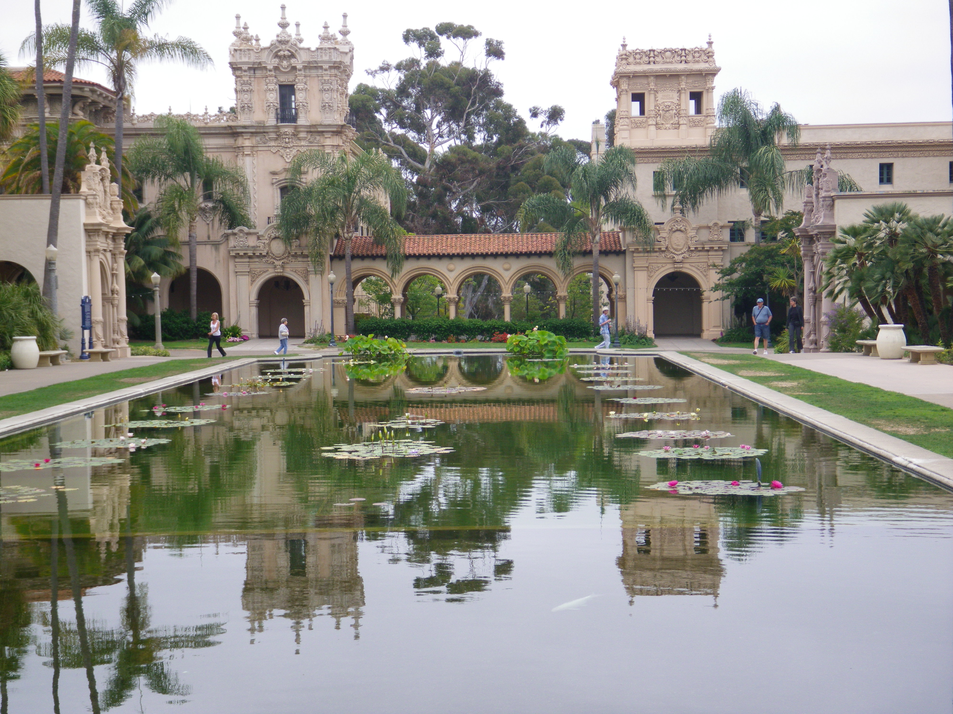 Many of the buildings in the park were built for the Panama-California Exhibition and feature Spanish-themed architecture. 