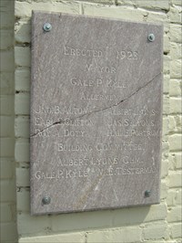 Original plaque commemorating the dedication of Price Elementary in 1923