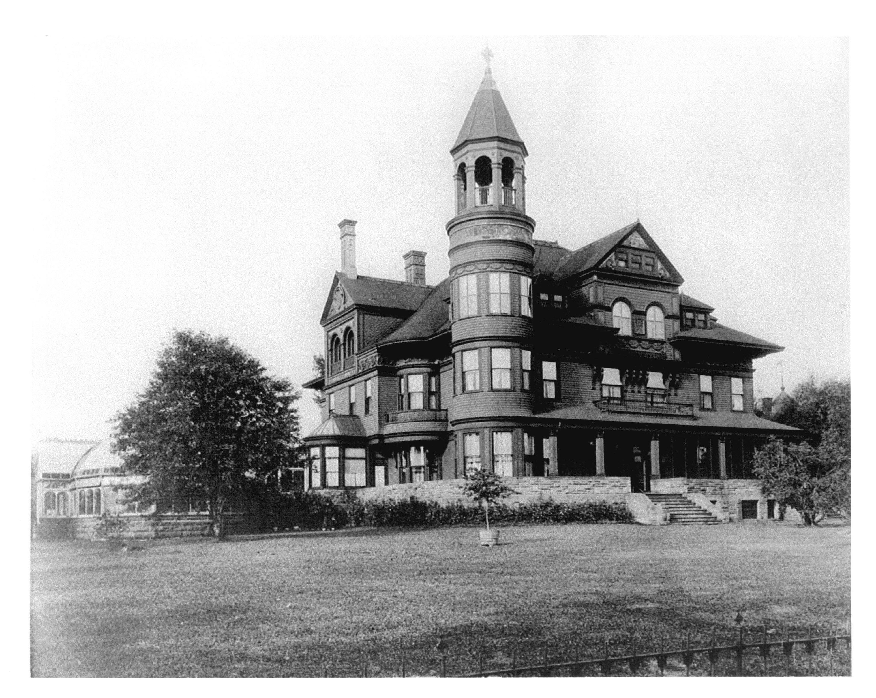 An early picture of the mansion