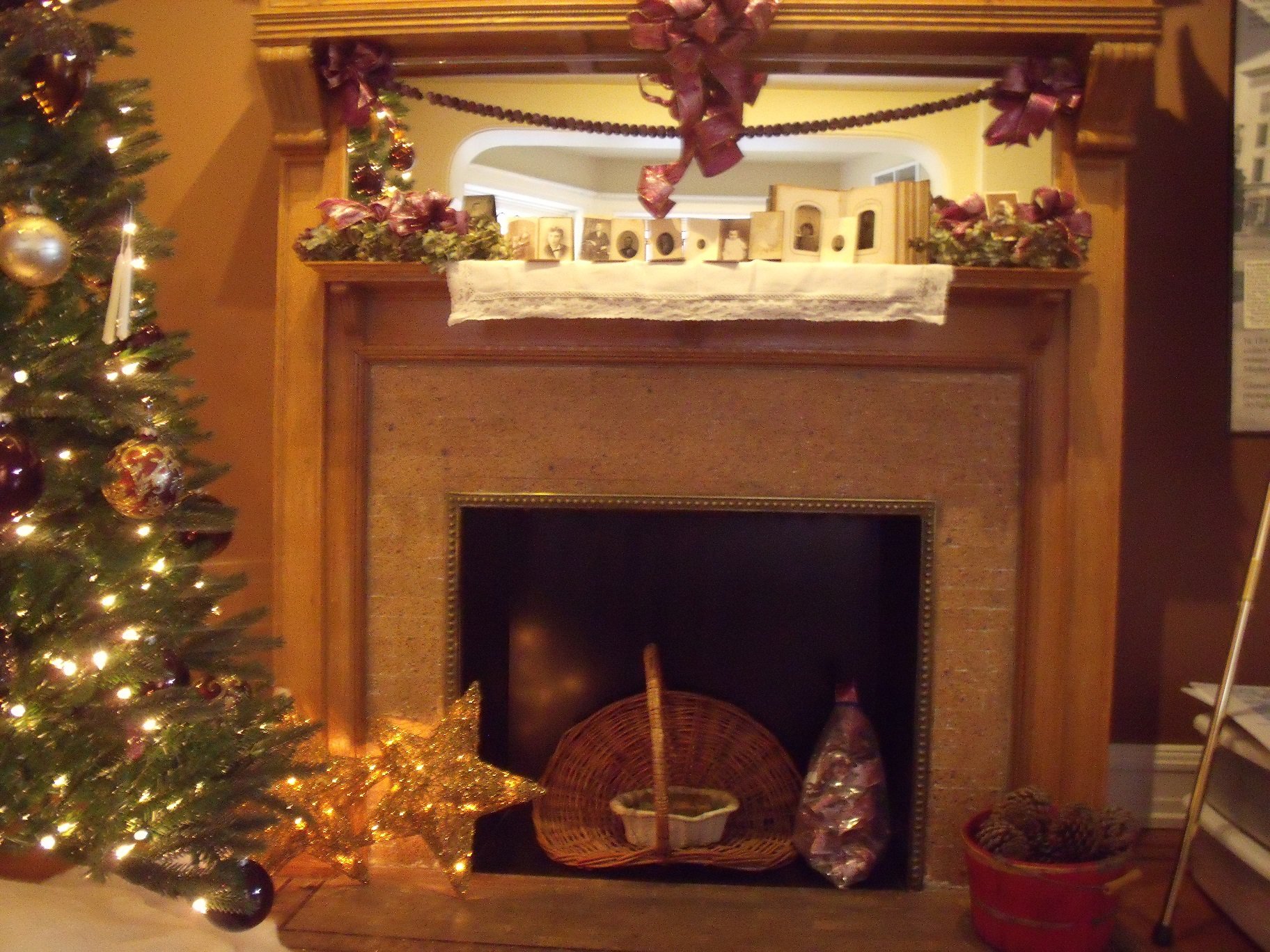 Another photo of the Goodridge House during the holiday season.