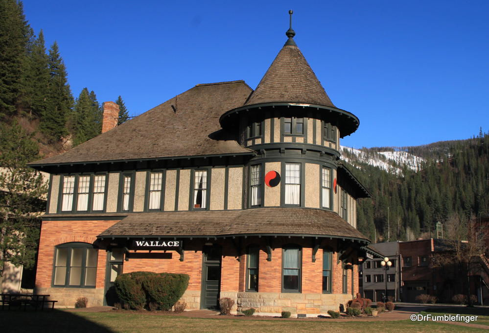 The unique building that is the Northern Pacific Depot Railroad Museum.