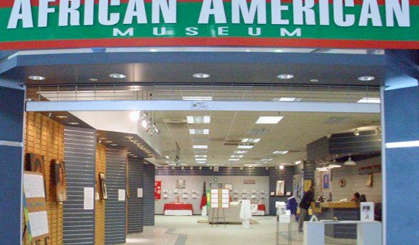 Mall entrance to the museum.