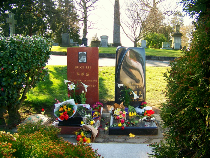 Bruce Lee's Grave Site - Clio