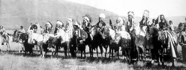 A party of Nez Perce warriors