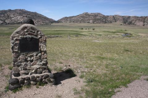 Monument erected in 1933 in honor of the pioneers that died here.
