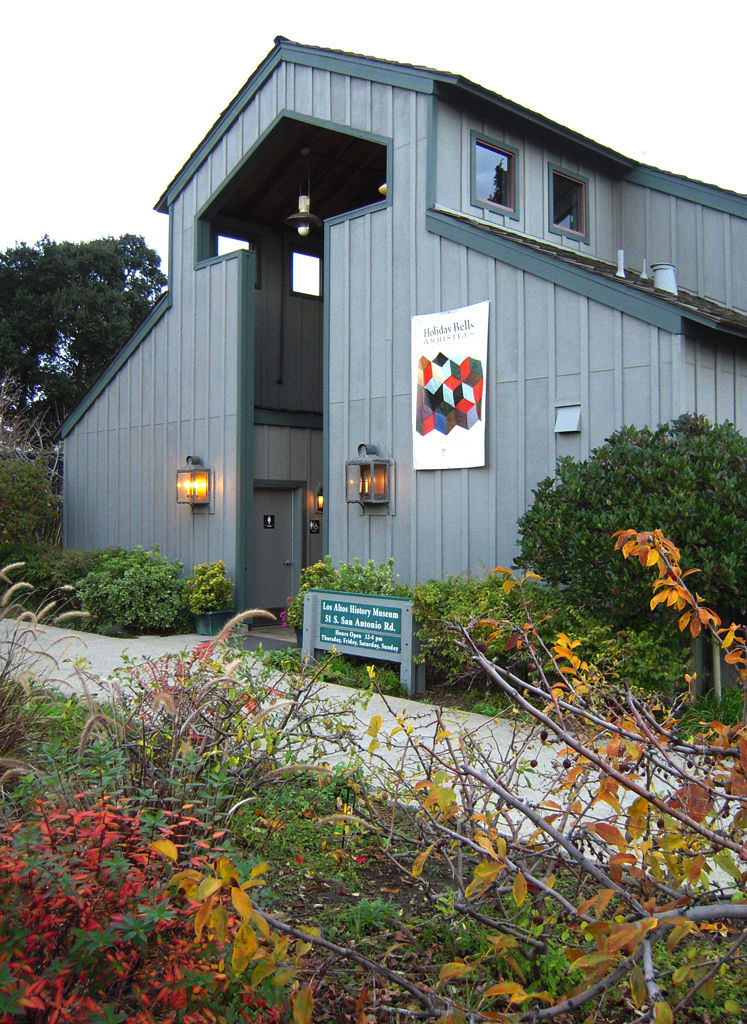 Front entrance to the Los Altos History Museum.