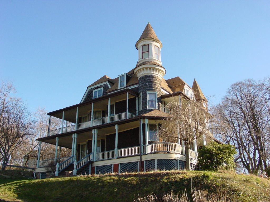 The Atlantic Highlands Historical Society, located in the Strauss Home