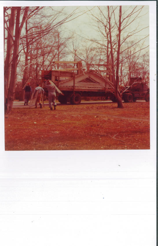 House on the Move (2)