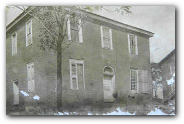 The courthouse before the initial restoration efforts began.