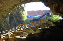 American Cave Museum and Hidden River Cave