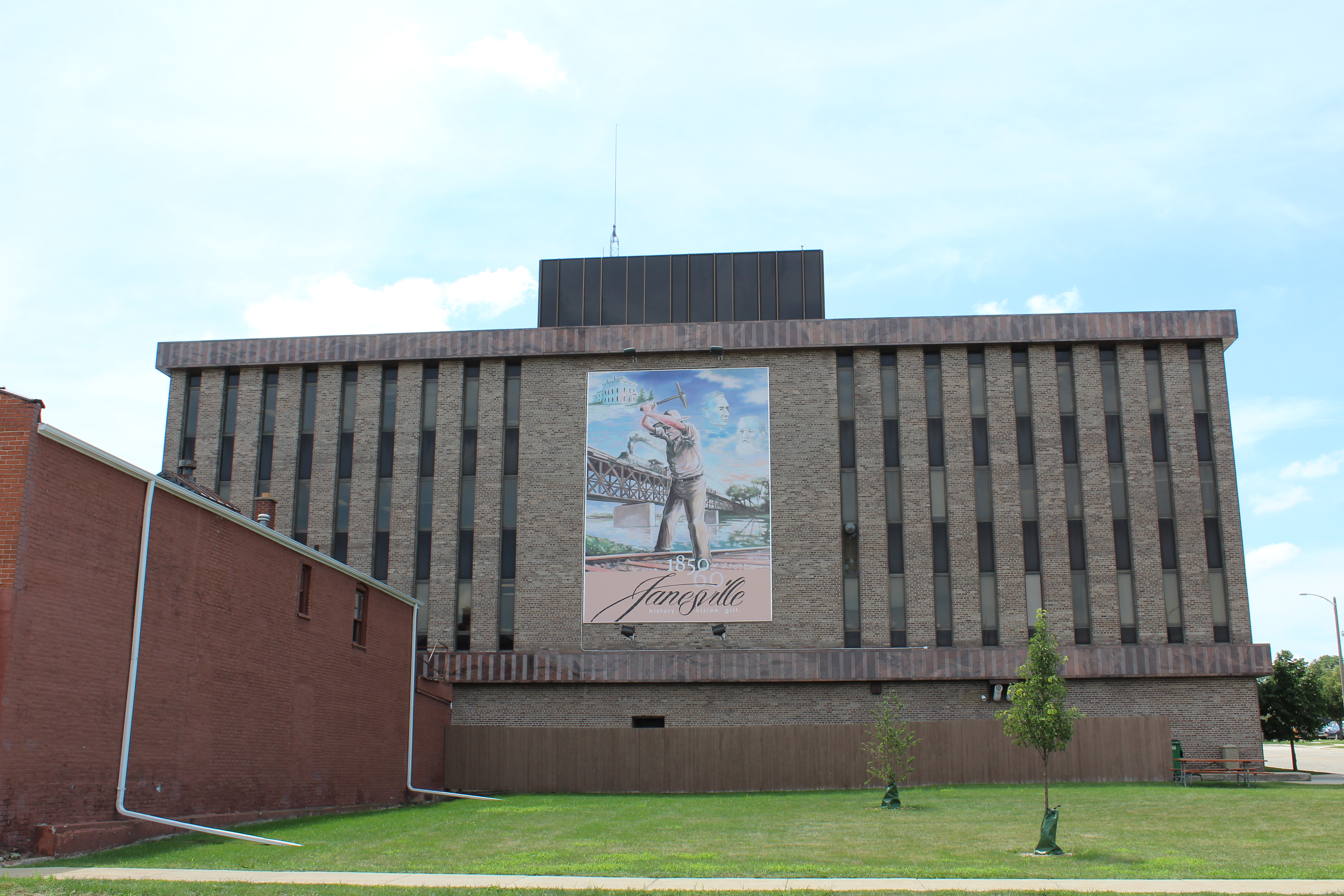 The mural, as seen from the street.