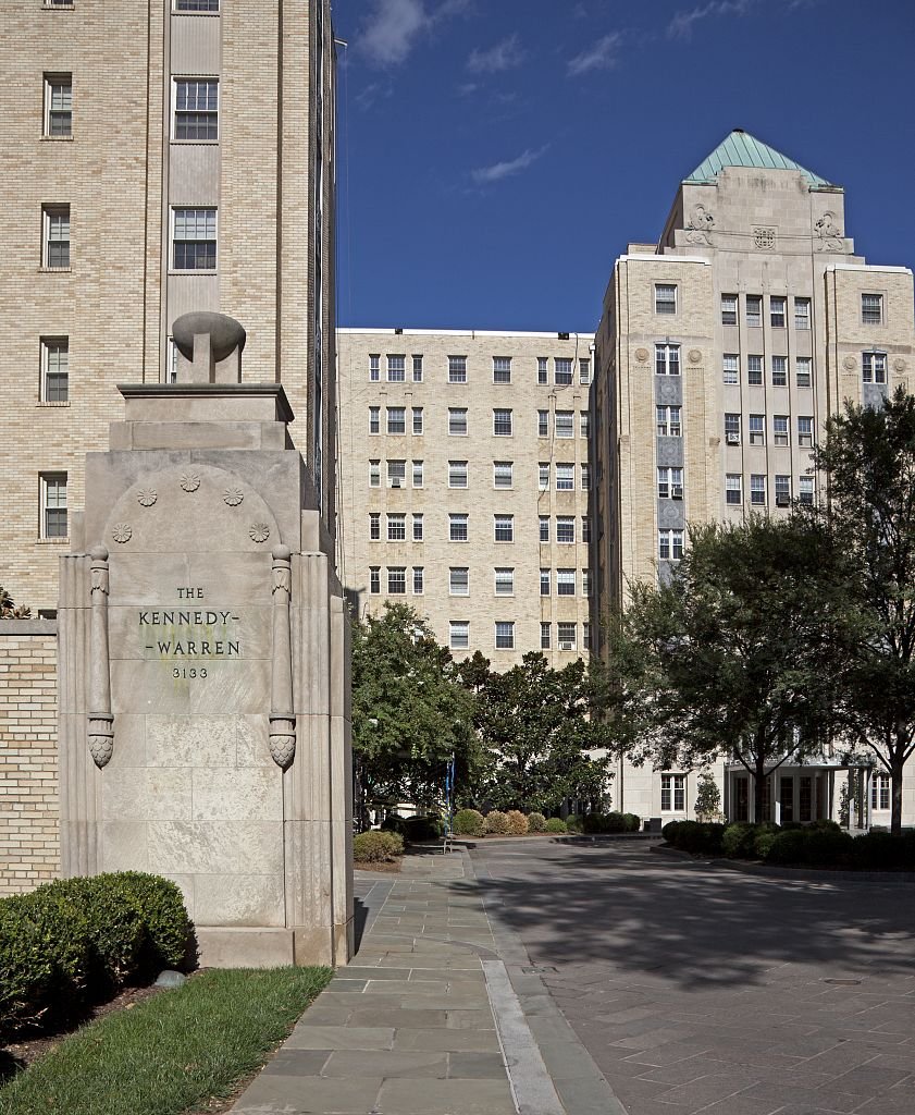 The Kennedy-Warren sits in a prime location along Connecticut Avenue and neighboring the National Zoo. Until recently, fresh air from Rock Creek Park fed the building's forced-air cooling system. Photo by Carol M. Highsmith, Library of Congress.