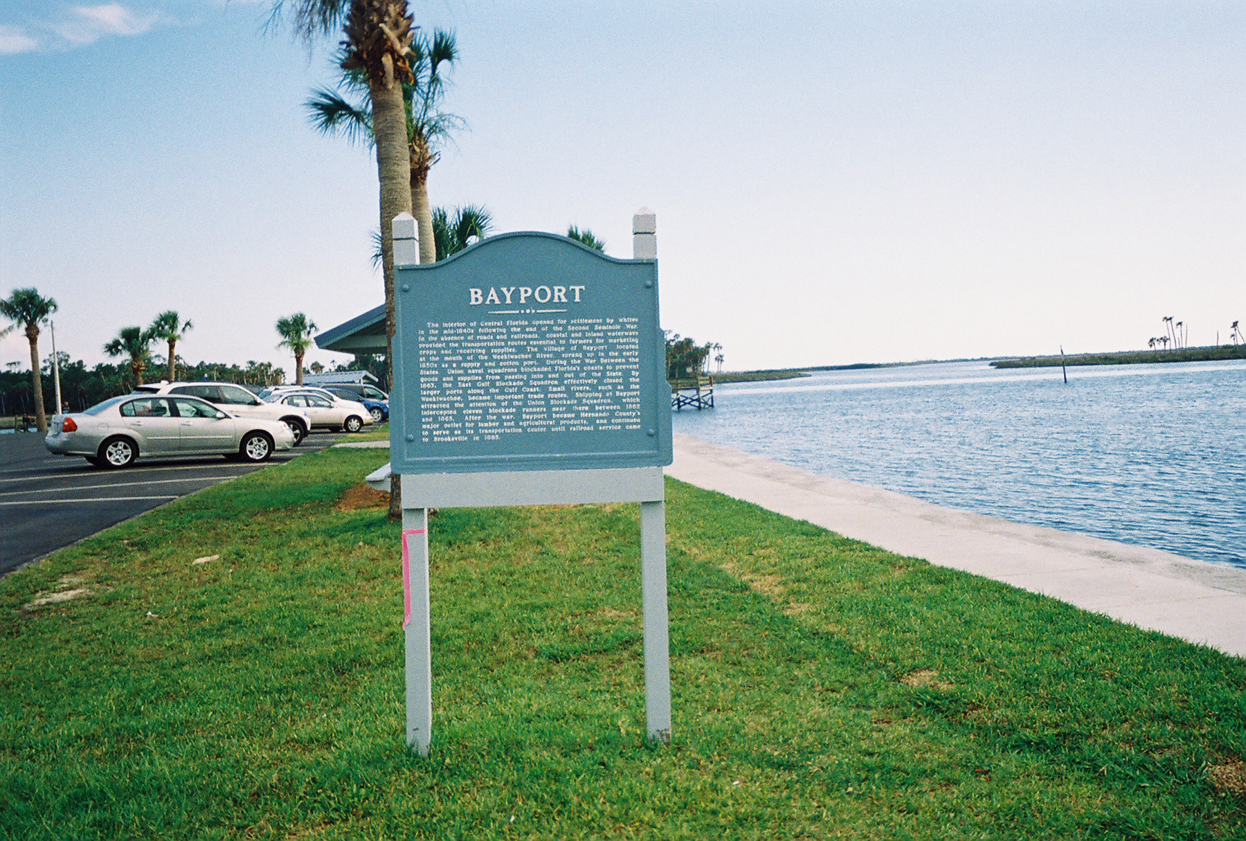 Historic plaque at the end of Hernando County Road 550, Bayport, Florida. Image by DanTD - Own work, CC BY-SA 3.0, https://commons.wikimedia.org/w/index.php?curid=4460682