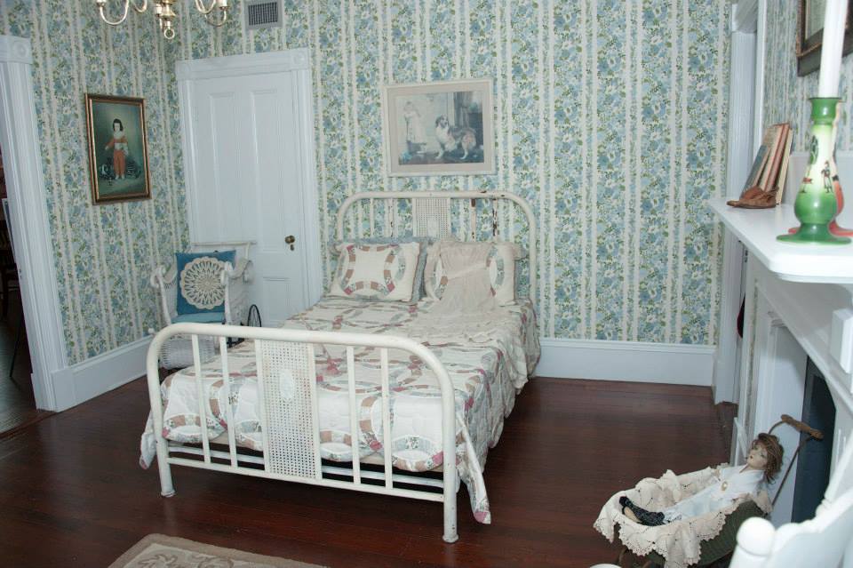 Inside view of one of the guest bedrooms. 