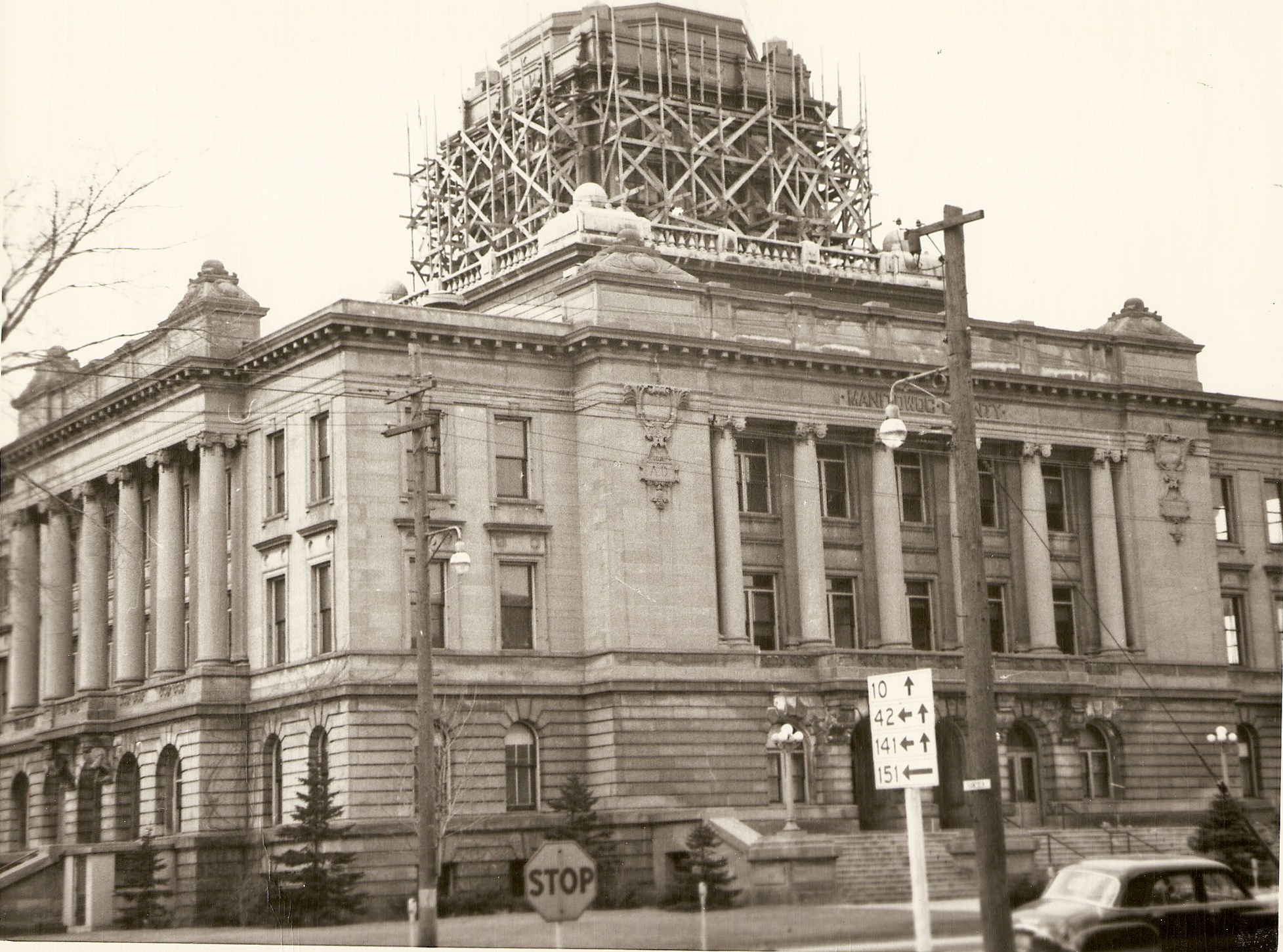 Manitowoc County Courthouse Clio